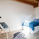 White Attic - By Myhomeincomo