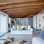 White Attic - By Myhomeincomo Apartamento Camnago Volta