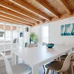 Daire White Attic - By Myhomeincomo