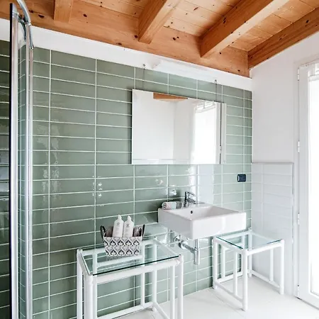 شقة White Attic - By Myhomeincomo Camnago Volta
