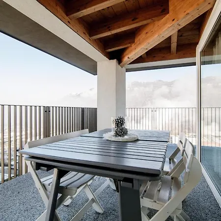 White Attic - By Myhomeincomo * Camnago Volta