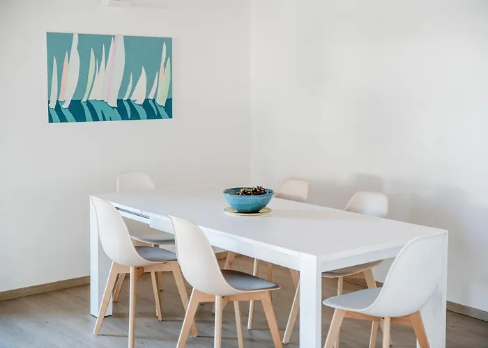 White Attic - By Myhomeincomo * Camnago Volta