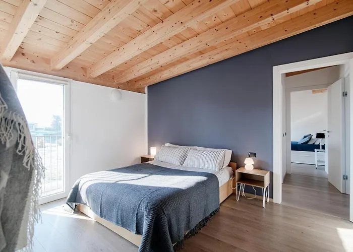 White Attic - By Myhomeincomo *