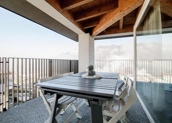 White Attic - By Myhomeincomo * Camnago Volta