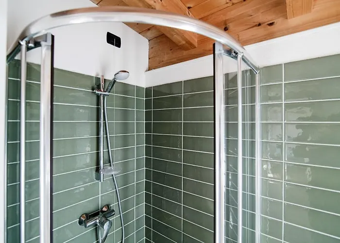 Διαμέρισμα White Attic - By Myhomeincomo *