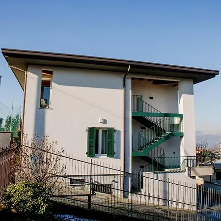 White Attic - By Myhomeincomo Camnago Volta