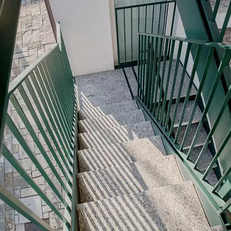 Apartament White Attic - By Myhomeincomo *