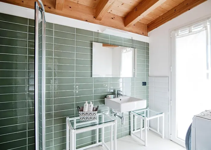 Apartamento White Attic - By Myhomeincomo Camnago Volta